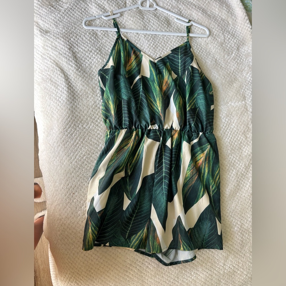 SHEIN Green Leaf Print Romper